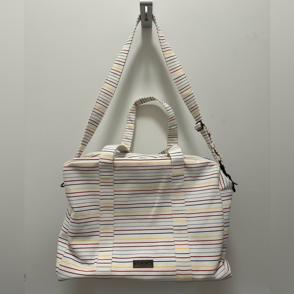 Preowned peave, love, world travel duffle bag